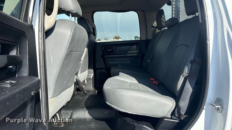 image for item EG1870 2016 Ram  5500HD utility / service truck