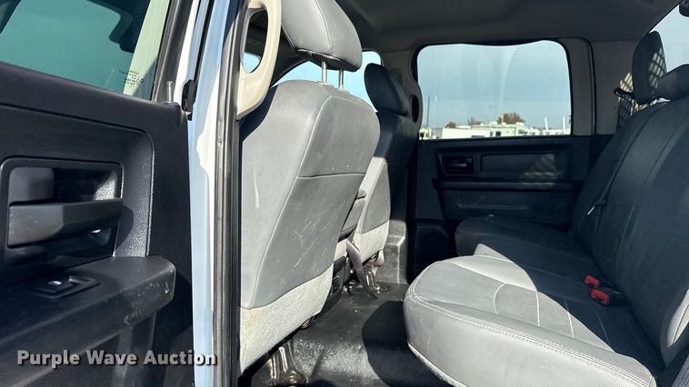 image for item EG1870 2016 Ram  5500HD utility / service truck