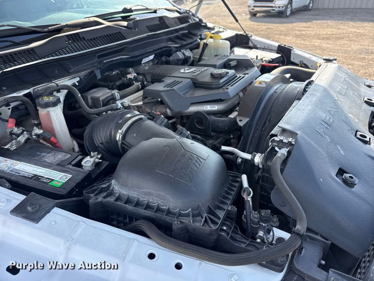 image for item EG1870 2016 Ram  5500HD utility / service truck