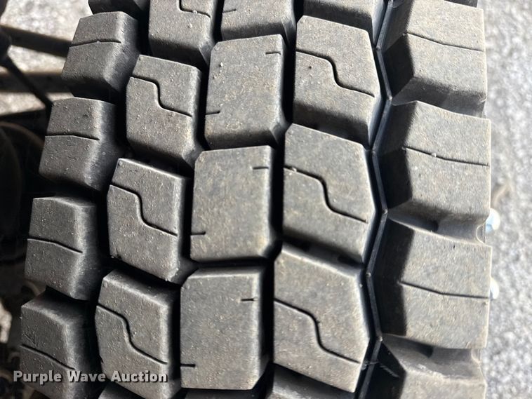 image for item EG1870 2016 Ram  5500HD utility / service truck