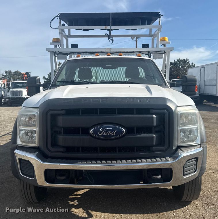 image for item EG1871 2016 Ford F550 Super Duty XL flatbed truck