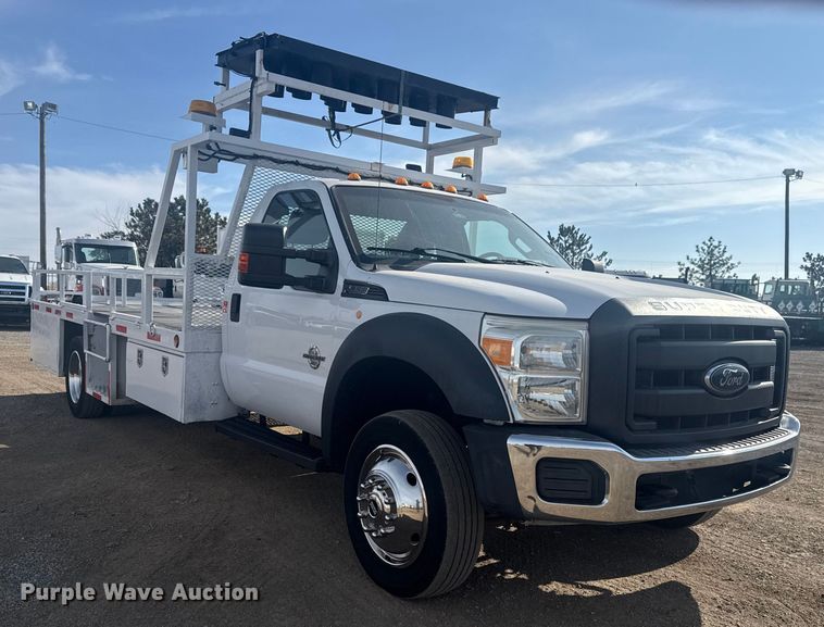 image for item EG1871 2016 Ford F550 Super Duty XL flatbed truck