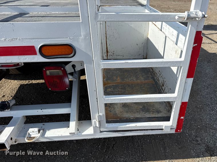 image for item EG1871 2016 Ford F550 Super Duty XL flatbed truck