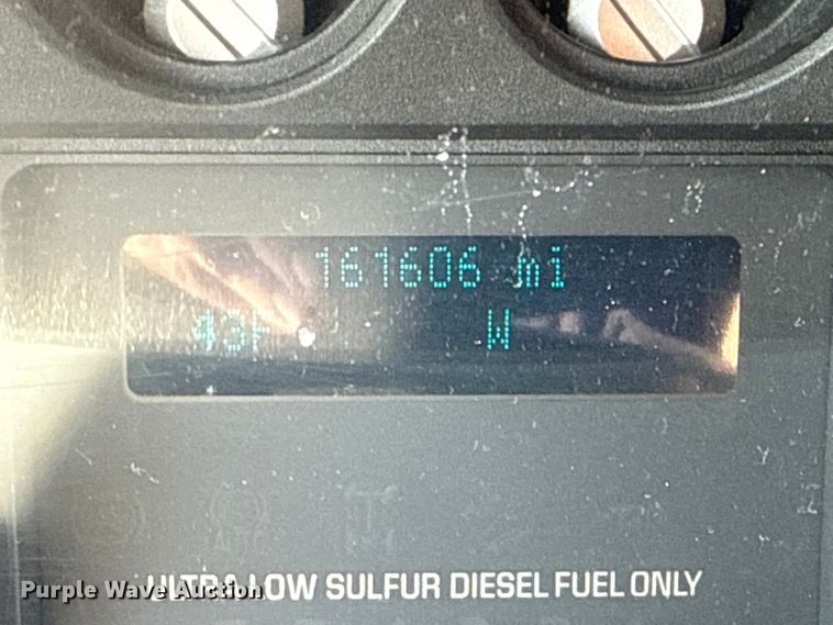 image for item EG1871 2016 Ford F550 Super Duty XL flatbed truck