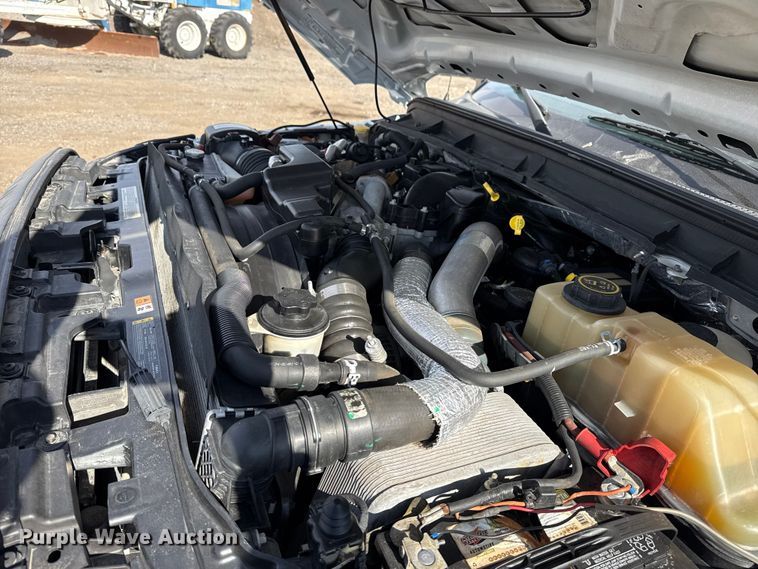 image for item EG1871 2016 Ford F550 Super Duty XL flatbed truck