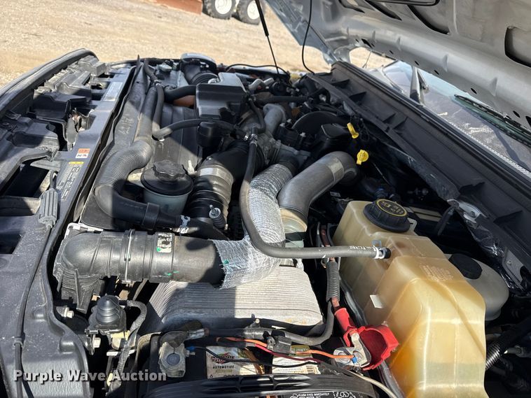 image for item EG1871 2016 Ford F550 Super Duty XL flatbed truck