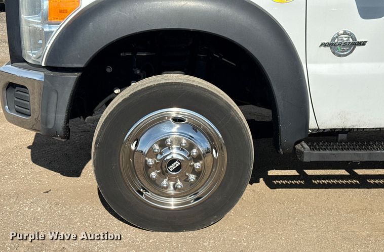 image for item EG1871 2016 Ford F550 Super Duty XL flatbed truck