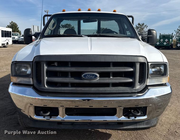 image for item EG1874 2003 Ford F350 Super Duty flatbed pickup truck