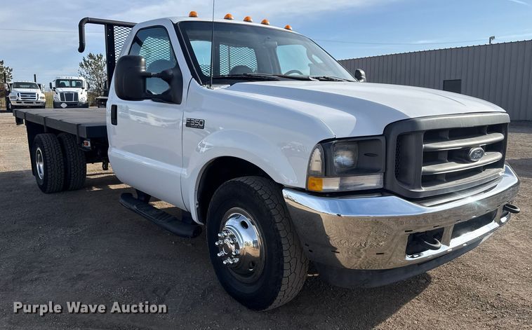 image for item EG1874 2003 Ford F350 Super Duty flatbed pickup truck