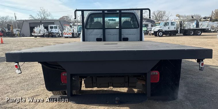 image for item EG1874 2003 Ford F350 Super Duty flatbed pickup truck