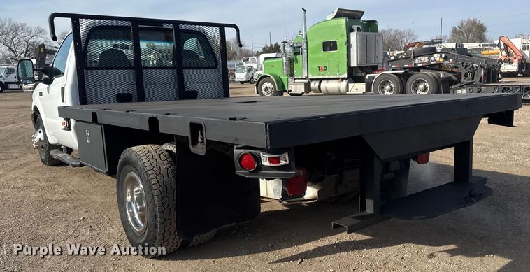 image for item EG1874 2003 Ford F350 Super Duty flatbed pickup truck