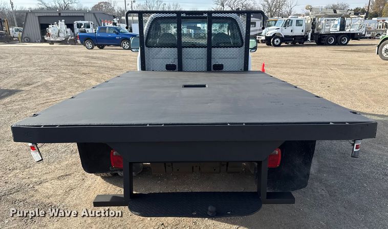 image for item EG1874 2003 Ford F350 Super Duty flatbed pickup truck