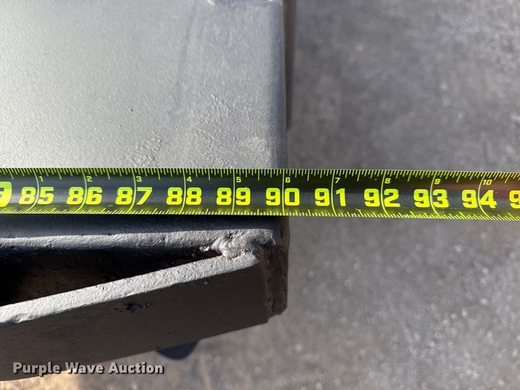 image for item EG1874 2003 Ford F350 Super Duty flatbed pickup truck