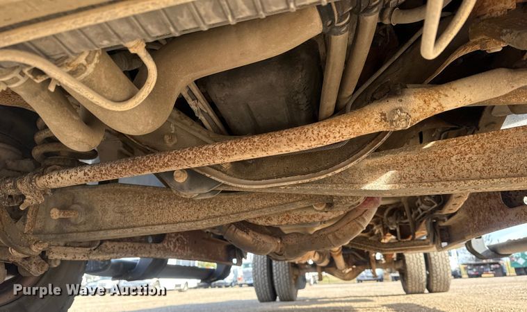 image for item EG1874 2003 Ford F350 Super Duty flatbed pickup truck