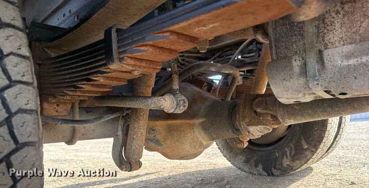 image for item EG1874 2003 Ford F350 Super Duty flatbed pickup truck