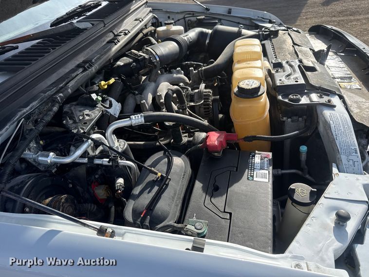 image for item EG1874 2003 Ford F350 Super Duty flatbed pickup truck