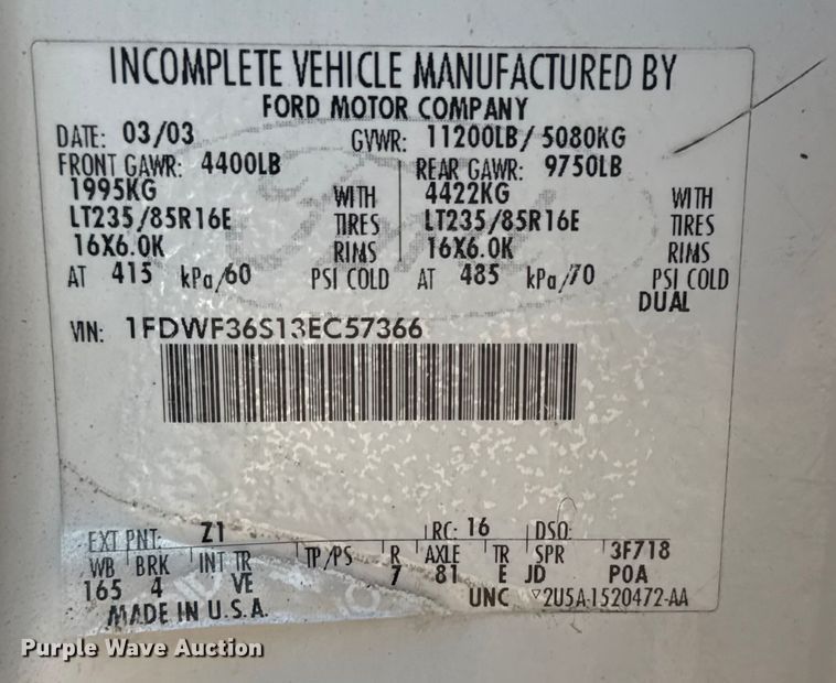 image for item EG1874 2003 Ford F350 Super Duty flatbed pickup truck