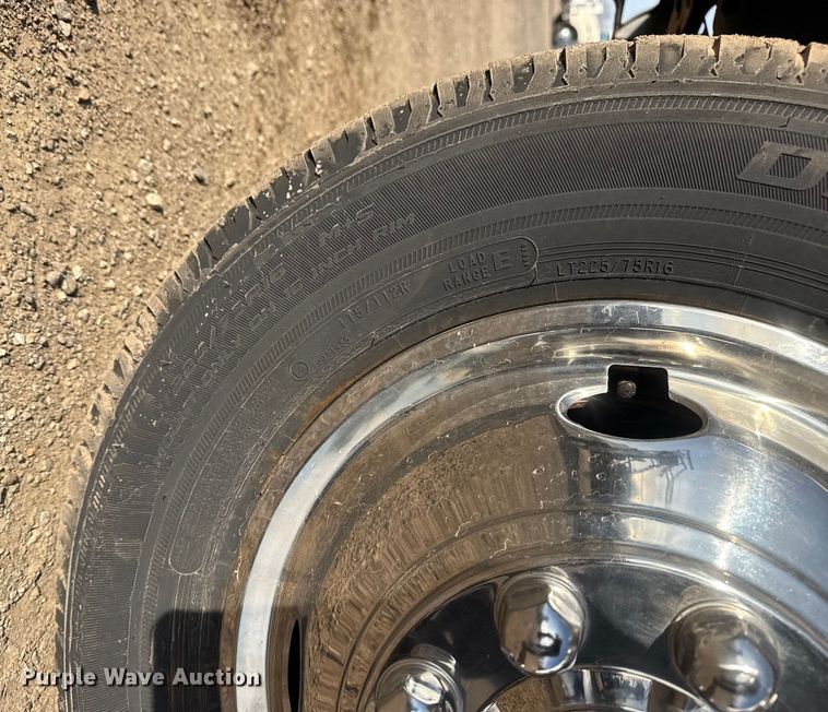 image for item EG1875 2007 Ford E350 Super Duty shuttle bus