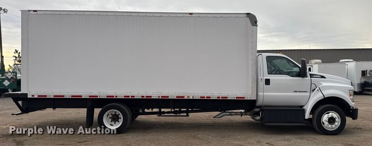 image for item EG1880 2017 Ford F650 Super Duty box truck