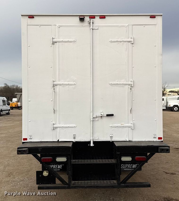 image for item EG1880 2017 Ford F650 Super Duty box truck
