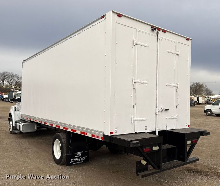 image for item EG1880 2017 Ford F650 Super Duty box truck