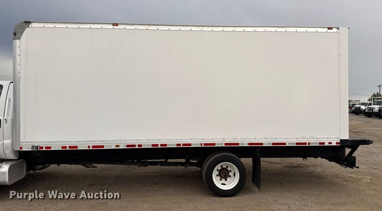 image for item EG1880 2017 Ford F650 Super Duty box truck