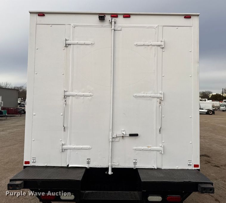 image for item EG1880 2017 Ford F650 Super Duty box truck