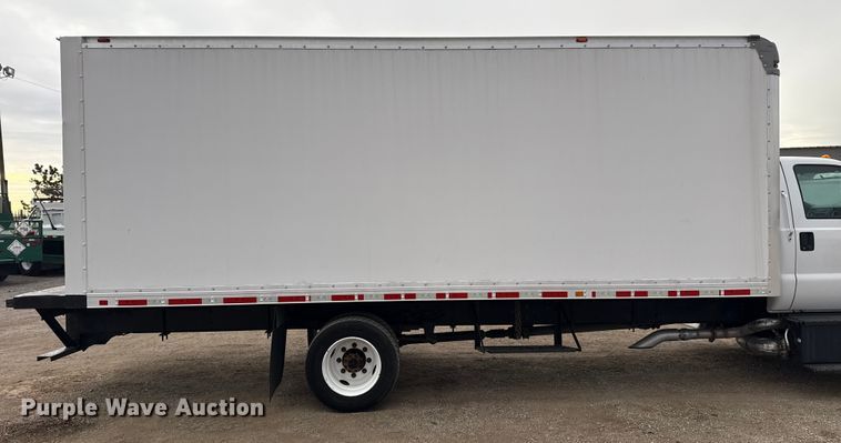 image for item EG1880 2017 Ford F650 Super Duty box truck
