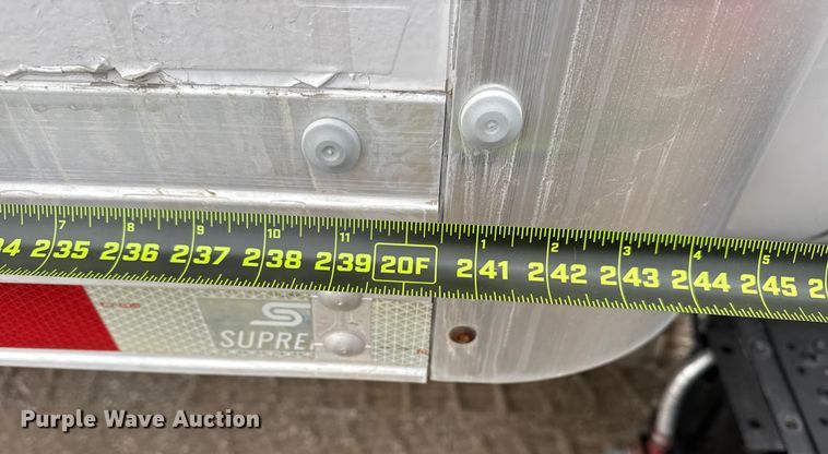 image for item EG1880 2017 Ford F650 Super Duty box truck