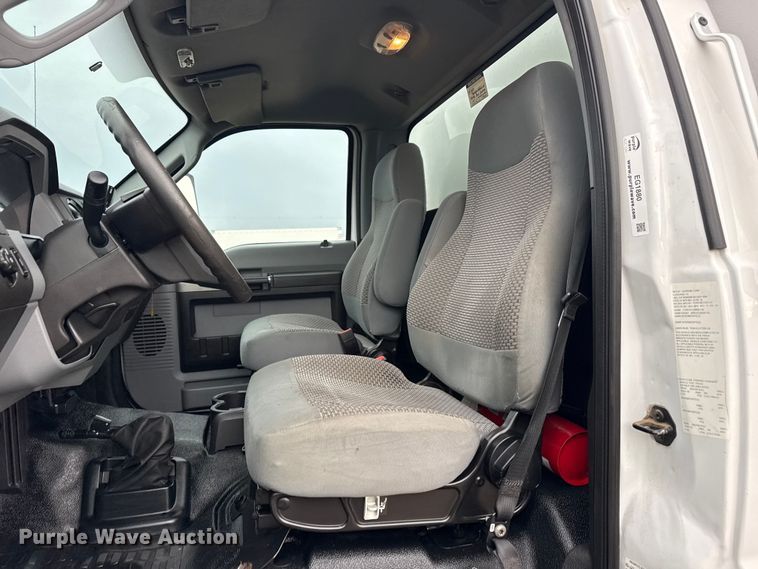 image for item EG1880 2017 Ford F650 Super Duty box truck