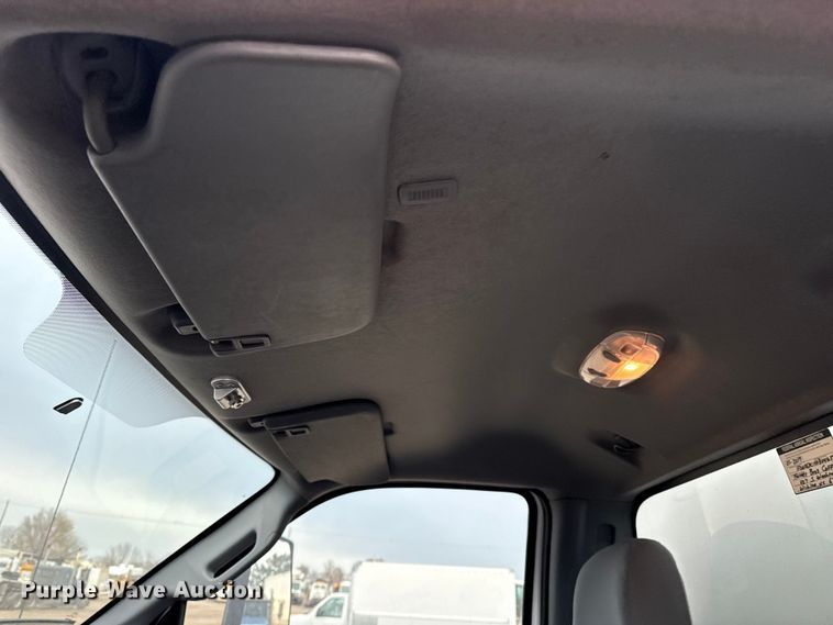 image for item EG1880 2017 Ford F650 Super Duty box truck