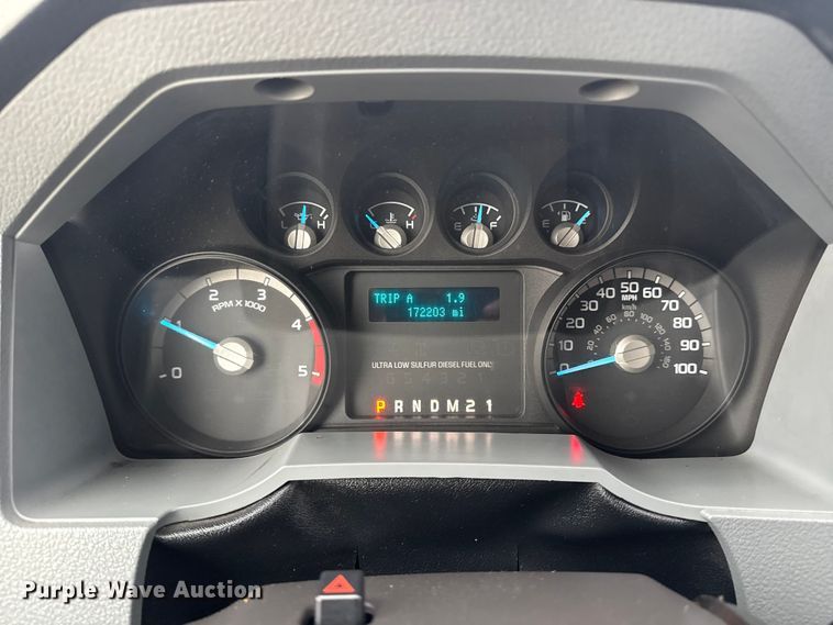 image for item EG1880 2017 Ford F650 Super Duty box truck