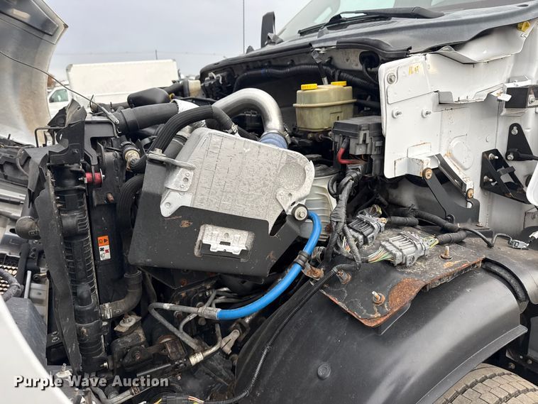 image for item EG1880 2017 Ford F650 Super Duty box truck