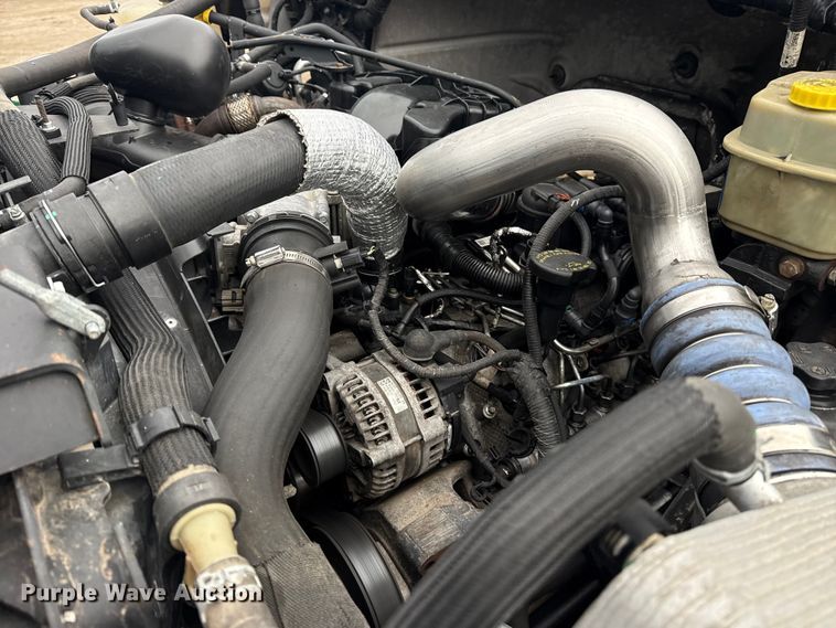 image for item EG1880 2017 Ford F650 Super Duty box truck