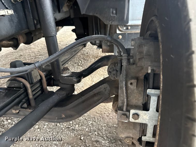 image for item EG1880 2017 Ford F650 Super Duty box truck