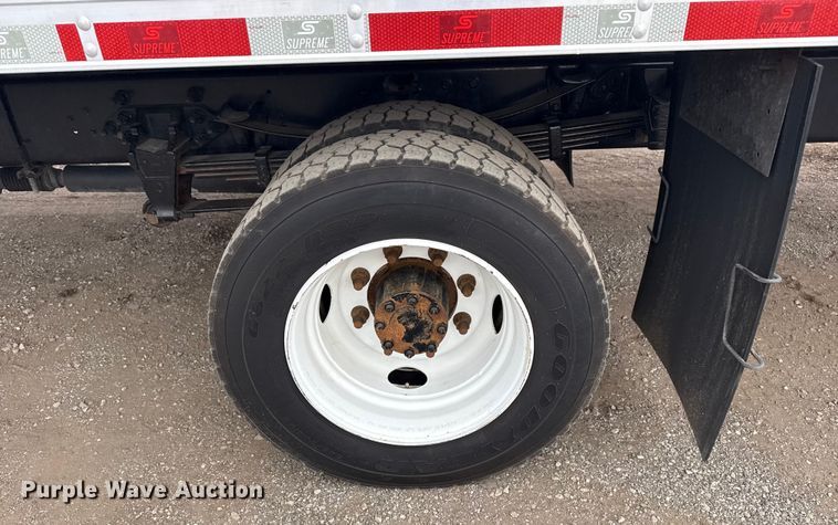 image for item EG1880 2017 Ford F650 Super Duty box truck