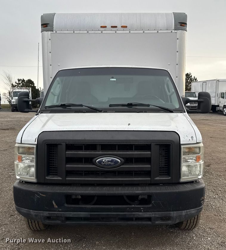 image for item EG1881 2011 Ford E350 Super Duty box truck