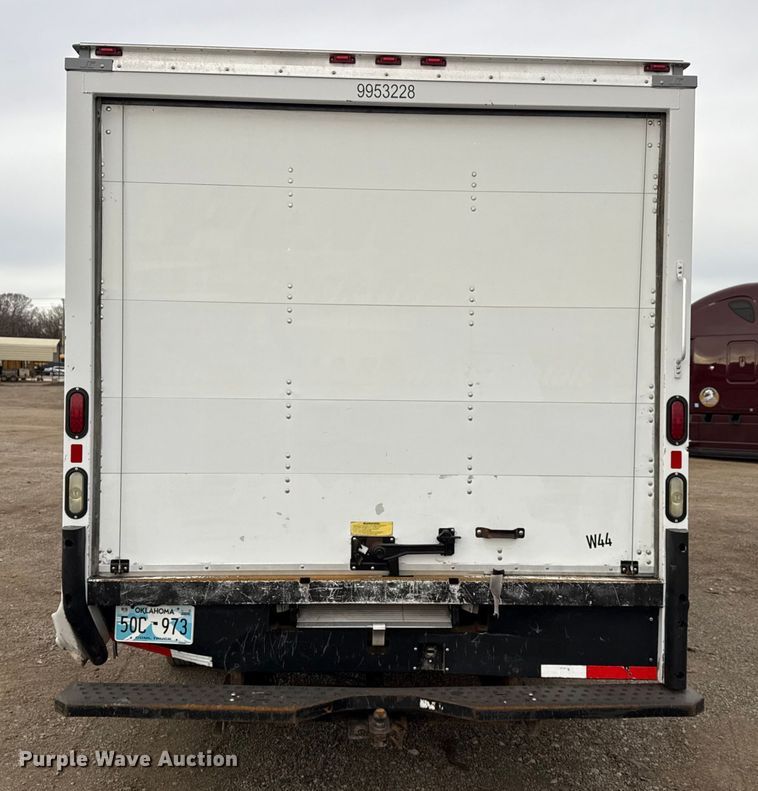 image for item EG1881 2011 Ford E350 Super Duty box truck