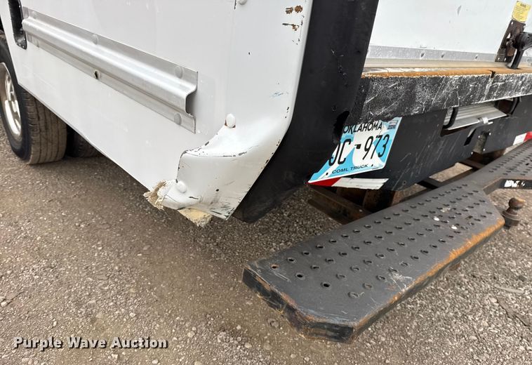 image for item EG1881 2011 Ford E350 Super Duty box truck