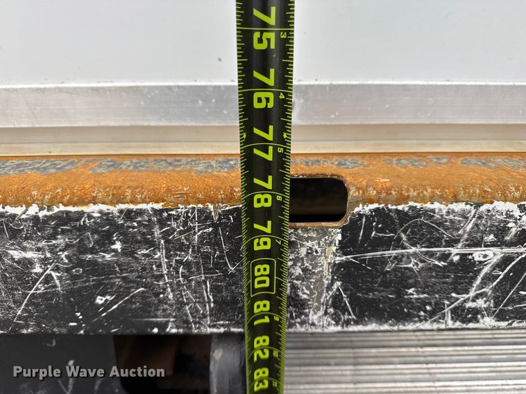 image for item EG1881 2011 Ford E350 Super Duty box truck