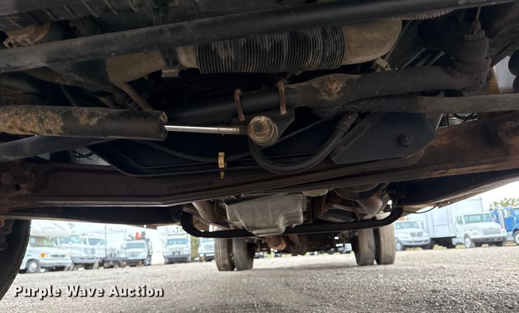 image for item EG1881 2011 Ford E350 Super Duty box truck