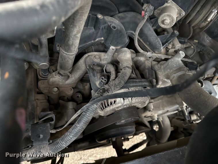 image for item EG1881 2011 Ford E350 Super Duty box truck