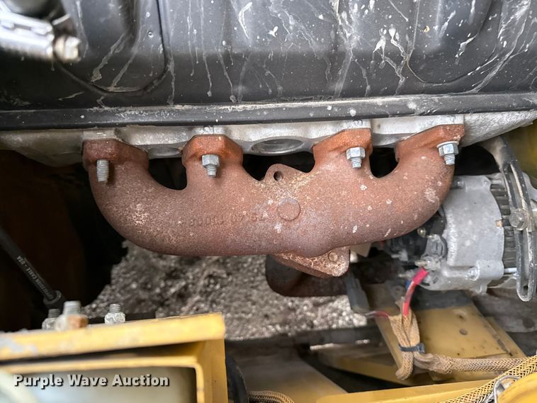 image for item EG1882 1993 Caterpillar V40E forklift