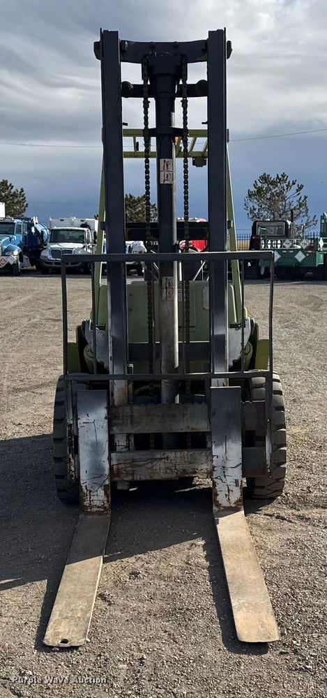 image for item EG1886 Clark C500Y S60 forklift