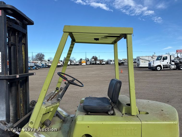 image for item EG1886 Clark C500Y S60 forklift