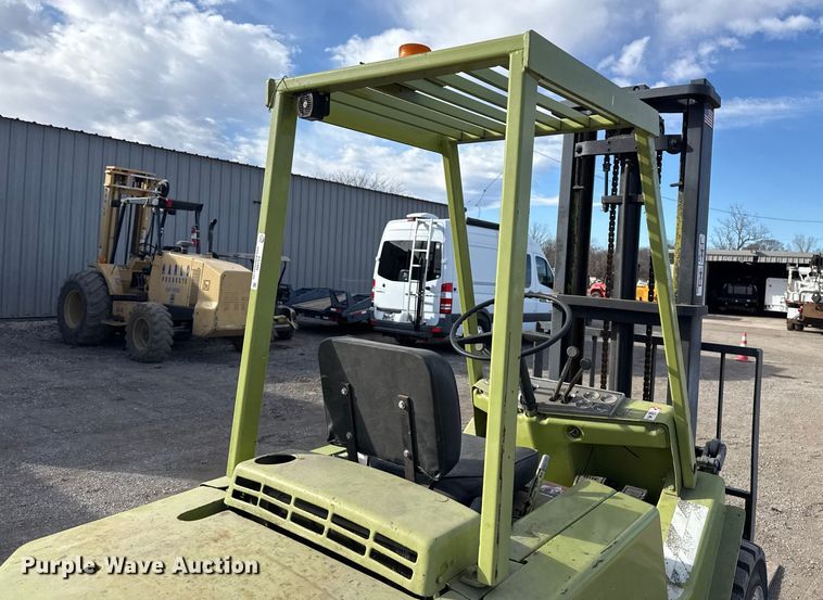 image for item EG1886 Clark C500Y S60 forklift