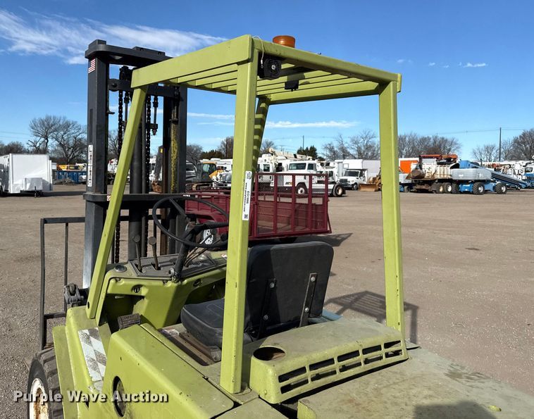image for item EG1886 Clark C500Y S60 forklift