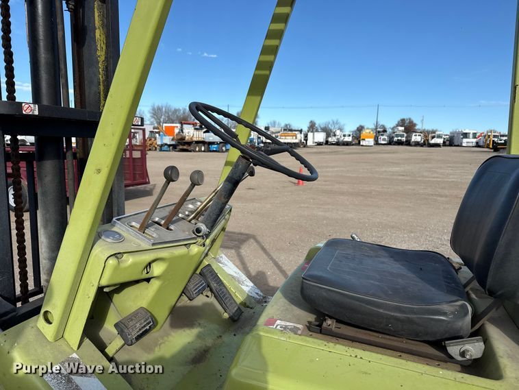 image for item EG1886 Clark C500Y S60 forklift