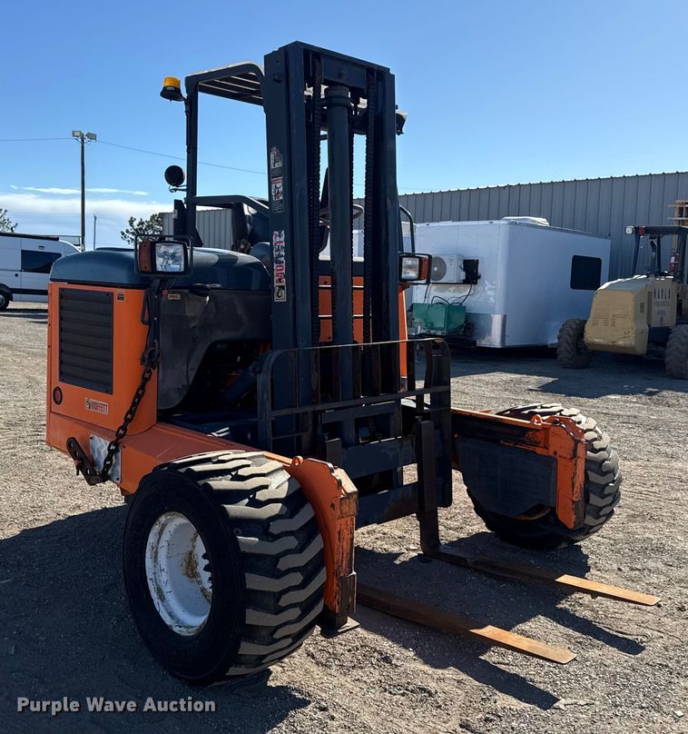 image for item EG1888 2006 Moffett M55 forklift