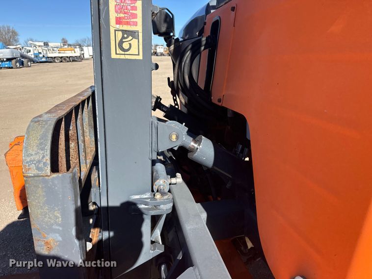 image for item EG1888 2006 Moffett M55 forklift